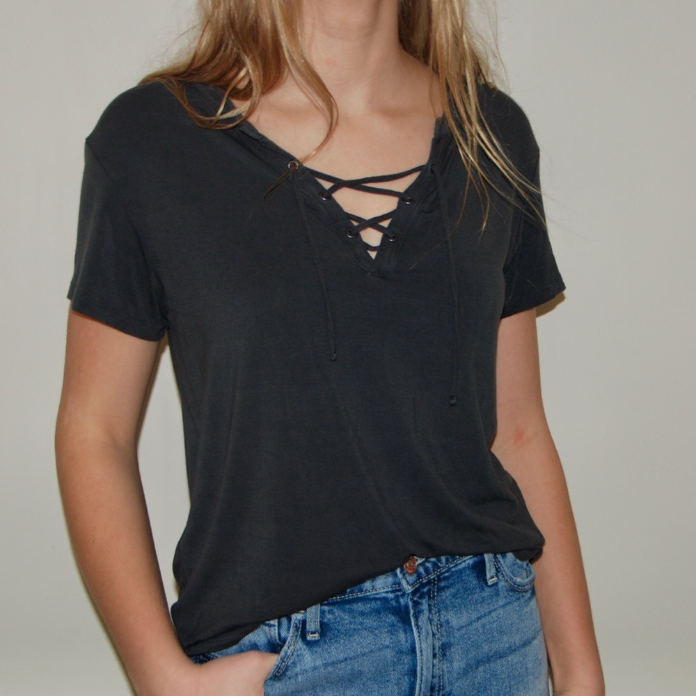 American Eagle V-Neck